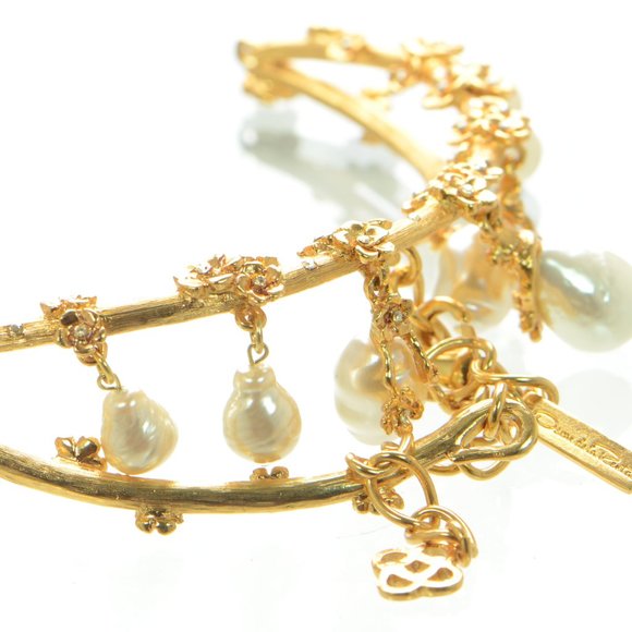 Oscar de la Renta Pearl & Crystal Floral Necklace - Picture 3 of 10